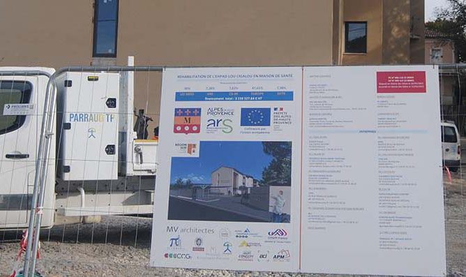 SUR LE CHANTIER DE LA MAISON DE SANTÉ